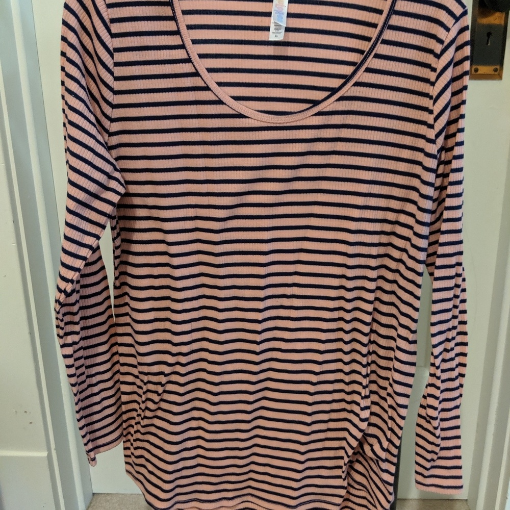 LulaRoe Long sleeve Lynnae?